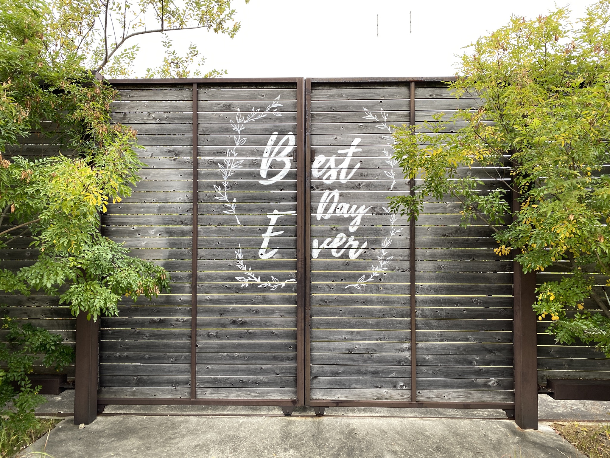 壁画イラスト ( 結婚式場 / ザ・グランドティアラ ゲストハウス モントレゾール 様 )